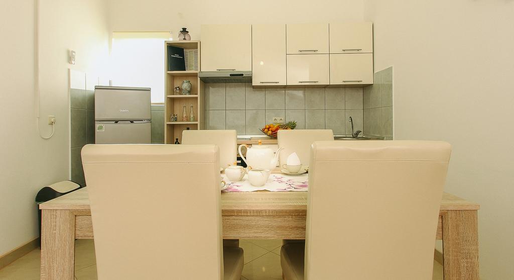 Apartments&Room Babic Kaštela Екстериор снимка